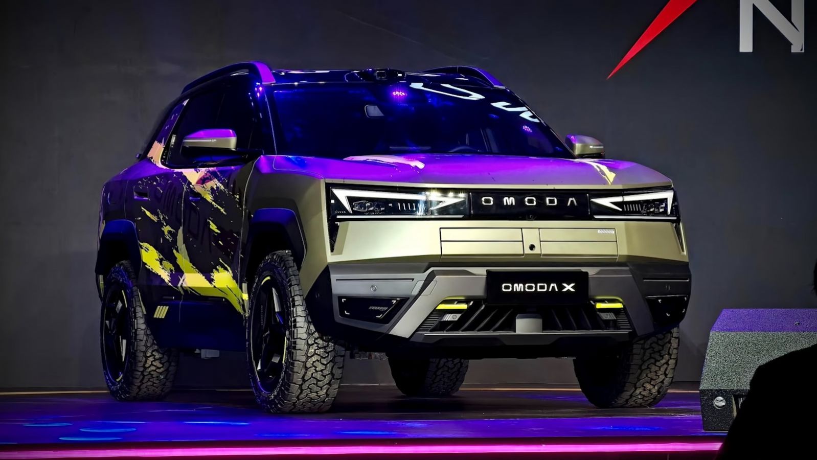 Νέο Omoda X: Plug-in hybrid SUV 279 ίππων που περνά μέσα από νερό 